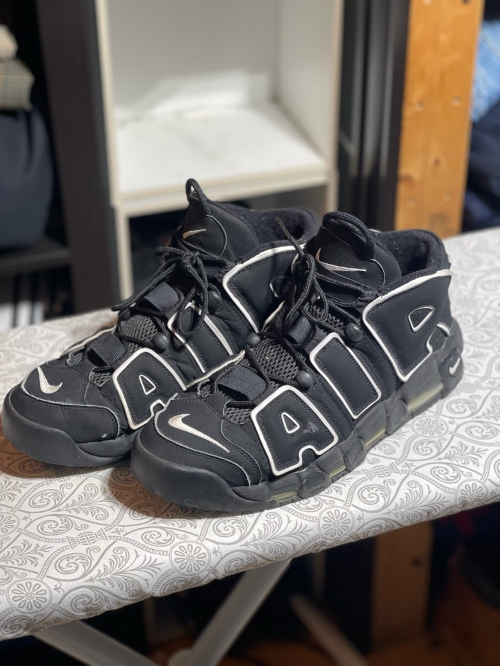 Nike Men’s Air More Uptempo Sneakers Black/White Size 12 Used